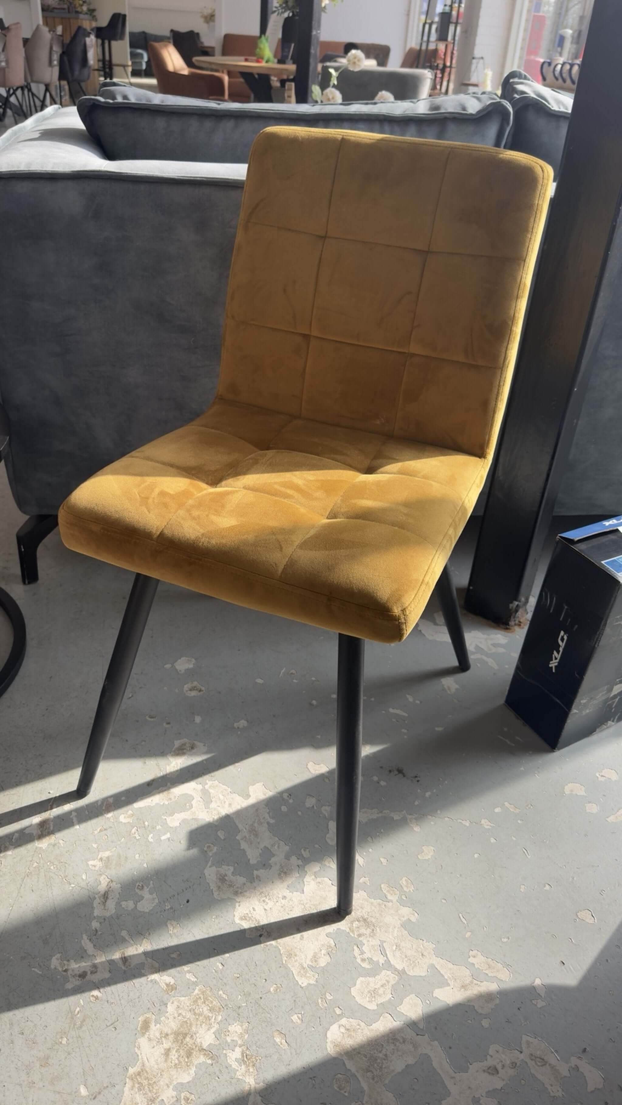 Oker gele eetkamerstoelen 4 stuks